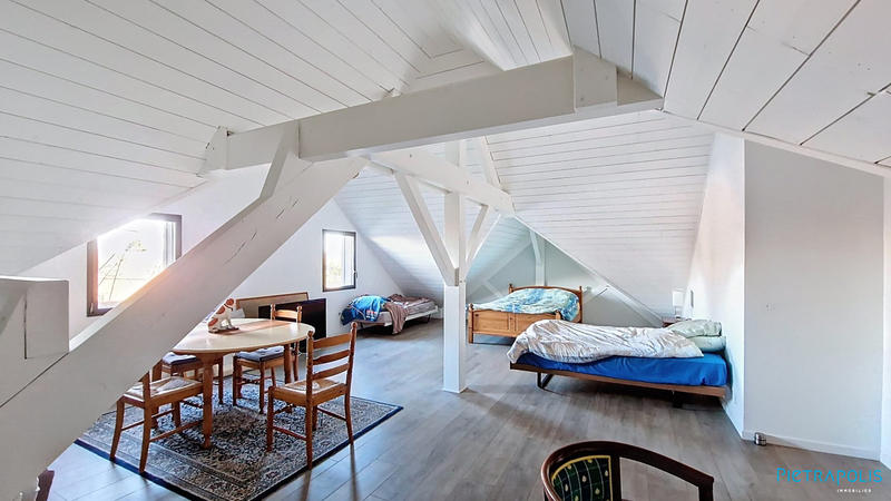 Villa - 239 m² - 7 pièces