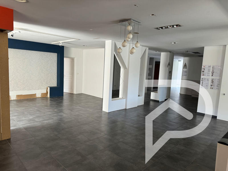 Local commercial - 280 m²