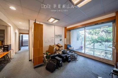 Appartement - 210 m² - 8 pièces