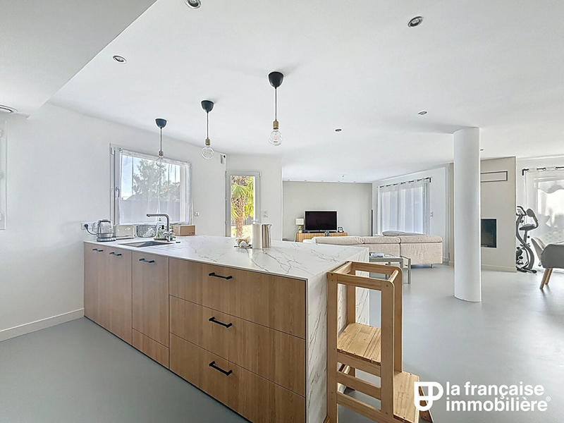 Maison - 170 m² - 7 pièces