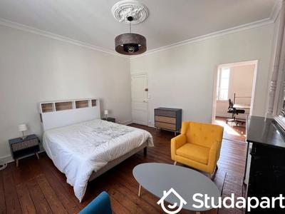 Chambre - 28 m² - 1 pièce