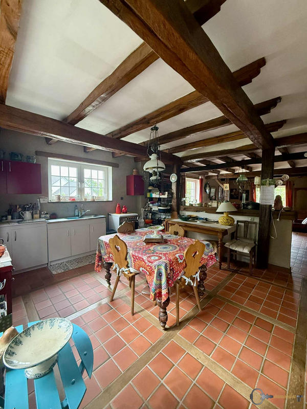 Maison - 261 m² - 10 pièces