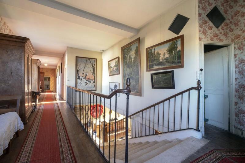 Maison - 625 m² - 13 pièces