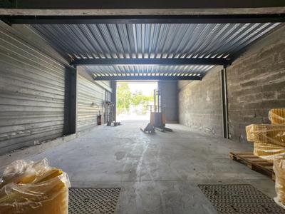 Local commercial - 100 m² - 2 pièces