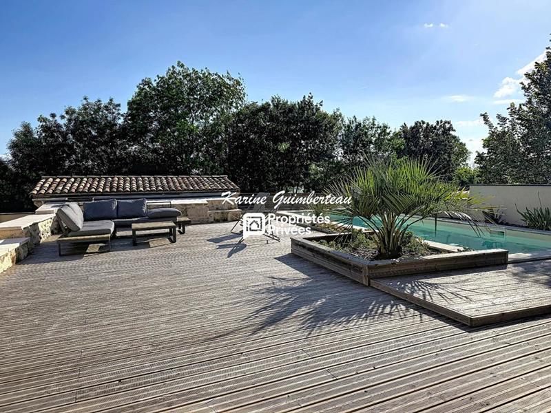 Propriété - 215 m² - 6 pièces