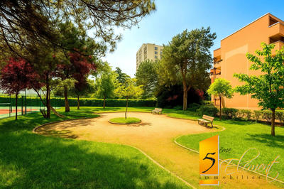 Appartement - 107 m² - 5 pièces