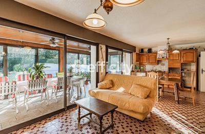 Pavillon - 212 m² - 7 pièces