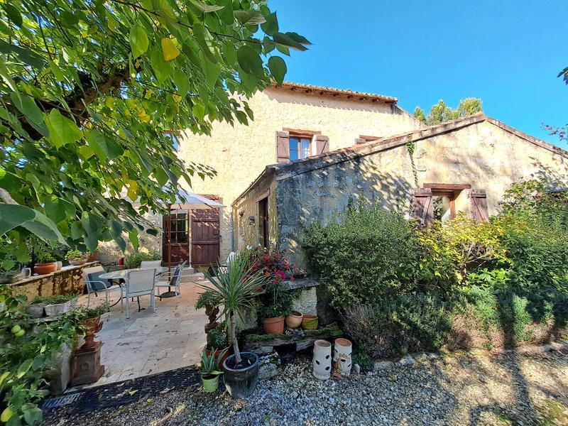 Maison - 283 m² - 10 pièces