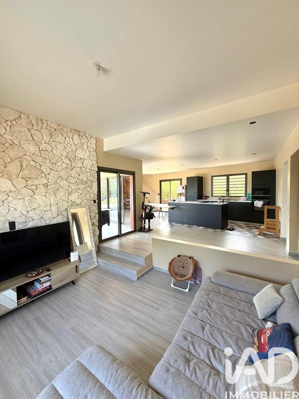 Maison - 136 m² - 5 pièces