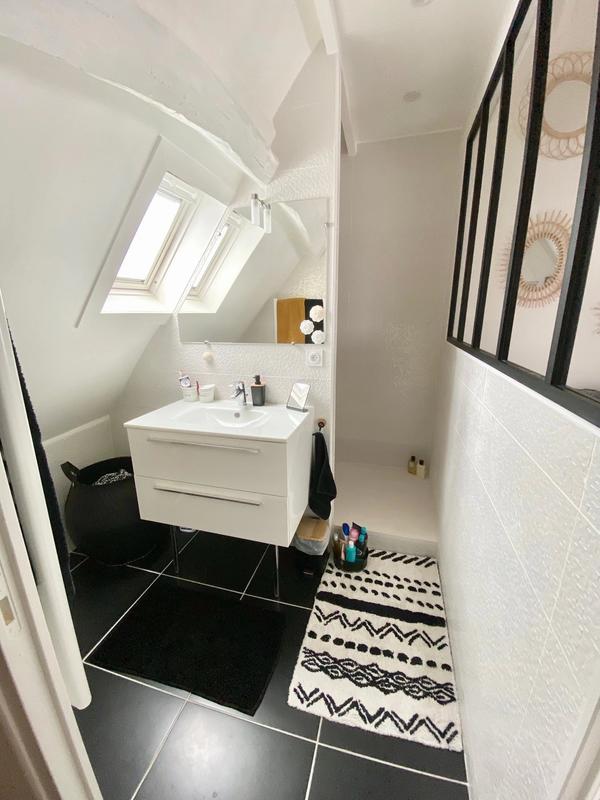 Maison - 220 m² - 9 pièces