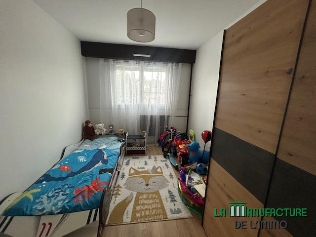 Appartement - 82 m² - 4 pièces