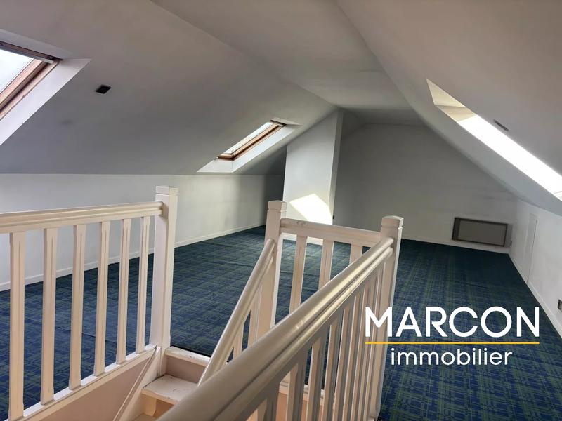 Propriété - 277 m² - 12 pièces