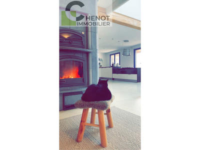 Maison - 236 m² - 5 pièces