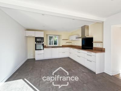 Maison - 193 m² - 9 pièces