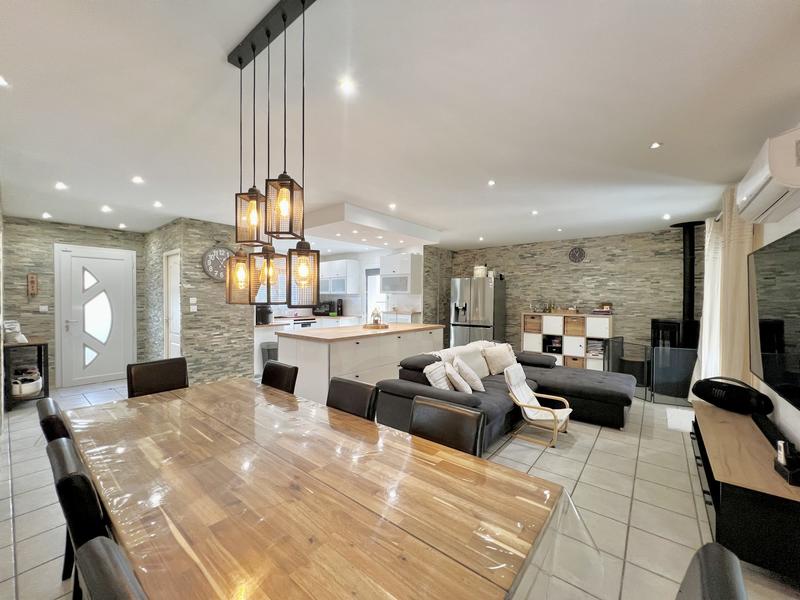 Maison - 164 m² - 8 pièces