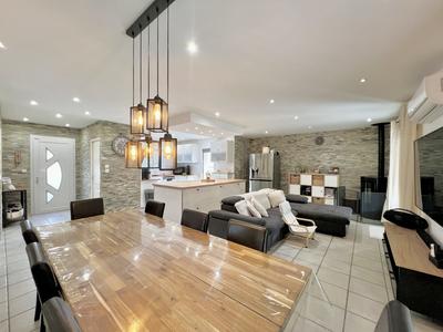 Maison - 164 m² - 8 pièces