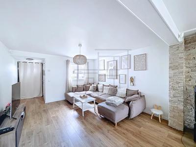 Maison - 103 m² - 5 pièces