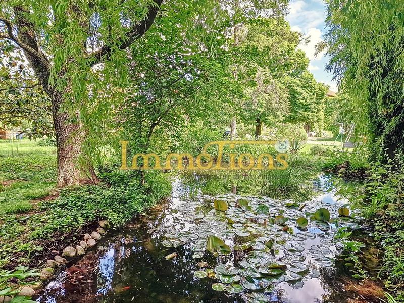 Maison - 243 m² - 5 pièces