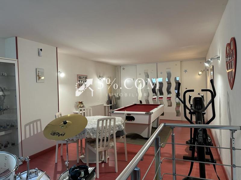 Maison - 190 m² - 7 pièces