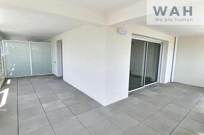 Appartement - 90 m² - 4 pièces