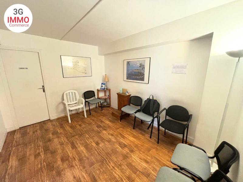 Bureau - 148 m² - 9 pièces