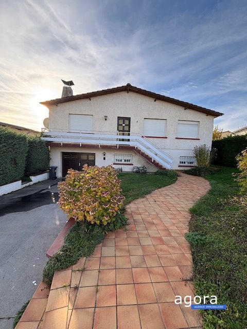 Maison - 137 m² - 6 pièces