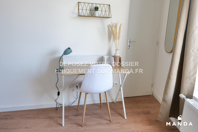 Chambre - 11 m² - 4 pièces