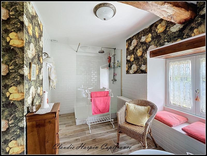 Maison - 288 m² - 8 pièces