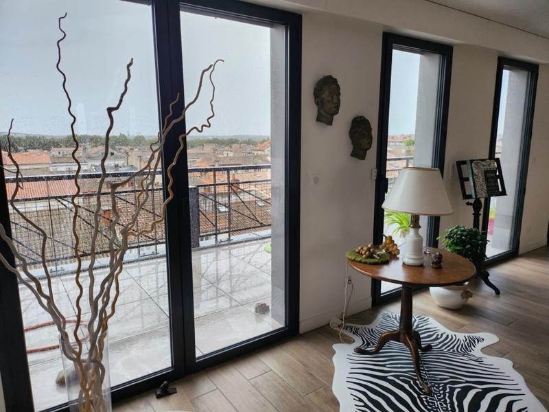 Appartement - 160 m² - 6 pièces