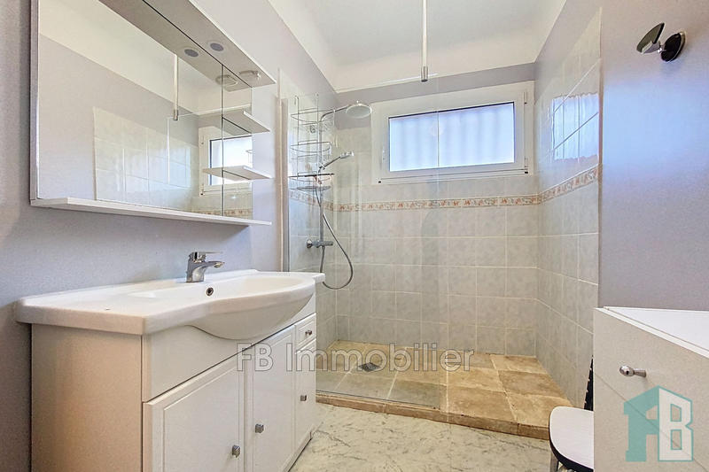 Maison - 98 m² - 3 pièces