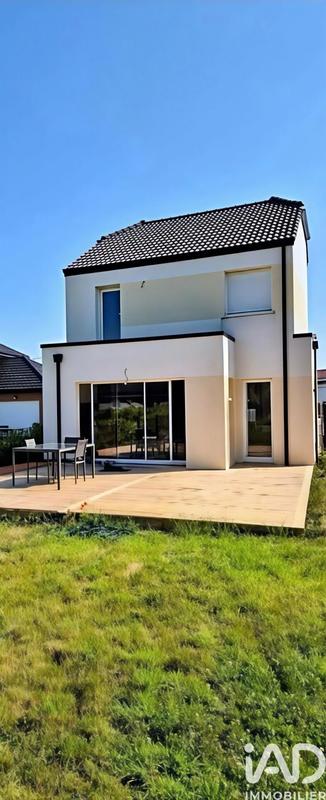 Maison - 92 m² - 5 pièces