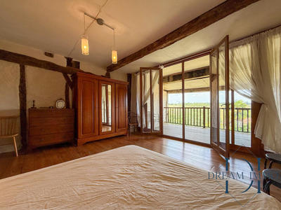 Maison ancienne - 240 m² - 6 pièces