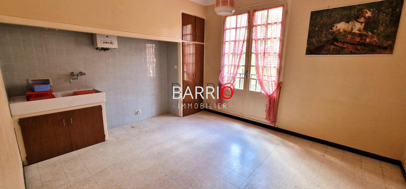 Maison - 230 m² - 10 pièces