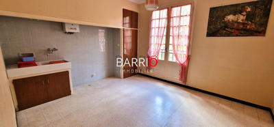 Maison - 230 m² - 10 pièces