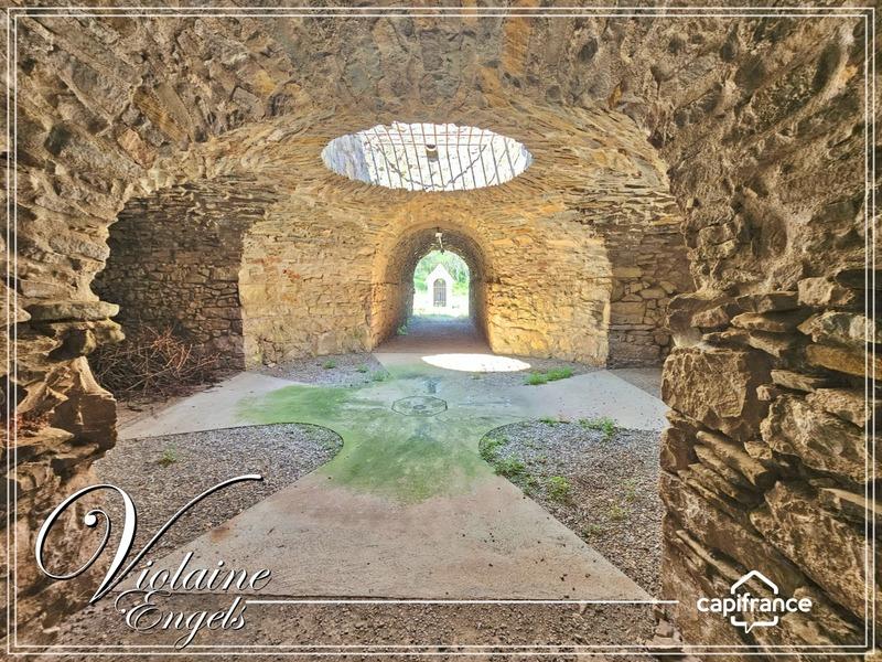 Propriété - 234 m² - 8 pièces