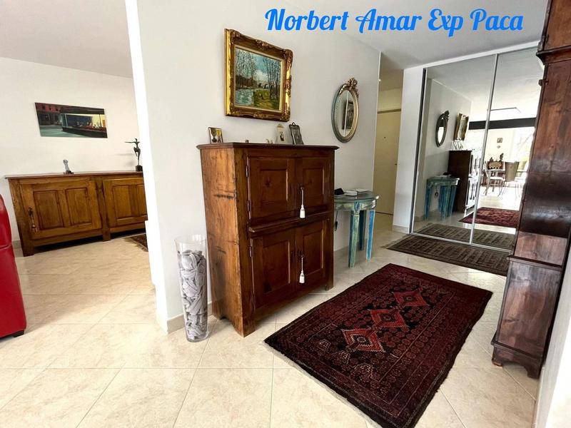 Appartement - 100 m² - 5 pièces