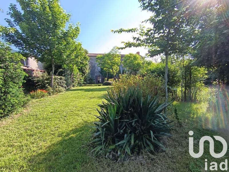 Maison - 196 m² - 12 pièces