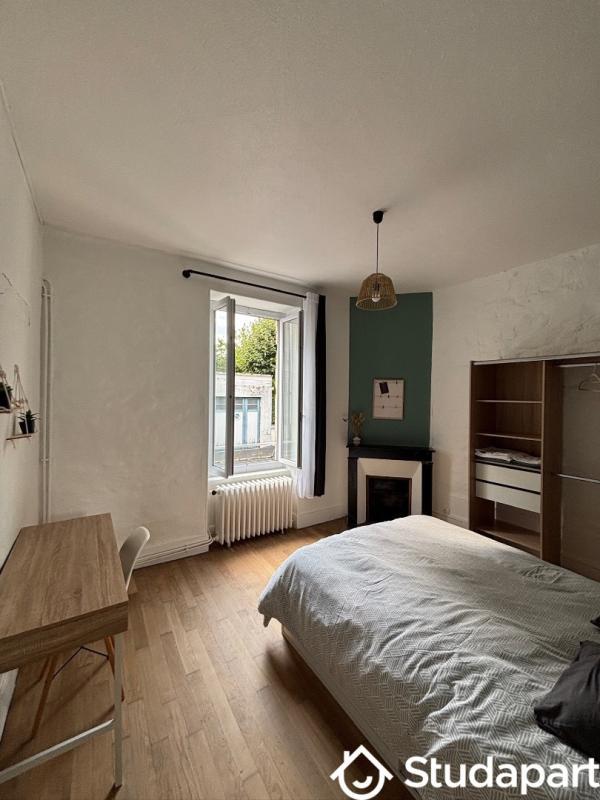 Chambre - 85 m² - 1 pièce