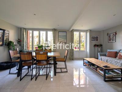 Appartement - 70 m² - 3 pièces