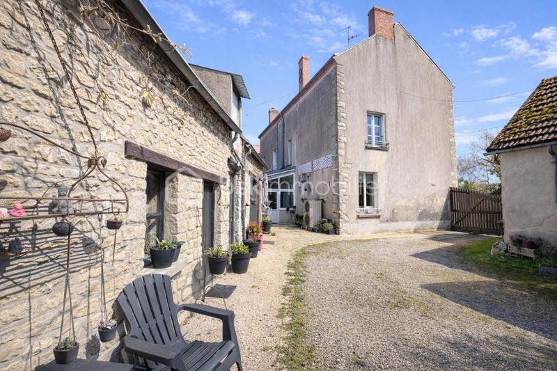 Maison ancienne - 176 m² - 8 pièces