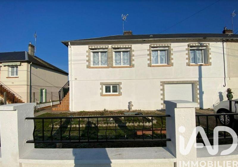 Maison - 93 m² - 5 pièces