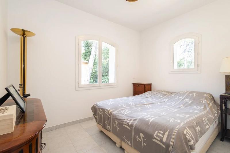 Maison - 390 m² - 7 pièces