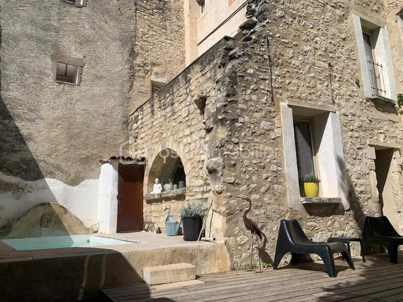 Maison en pierre - 200 m² - 6 pièces