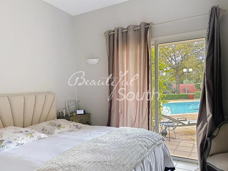 Villa - 354 m² - 6 pièces