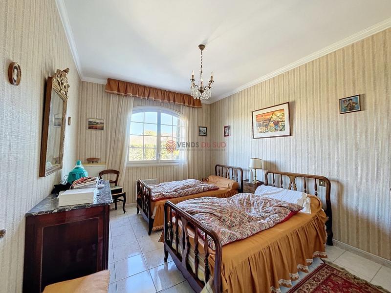 Maison - 185 m² - 5 pièces