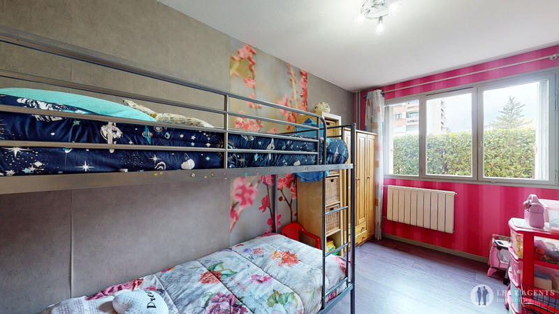 Appartement - 82 m² - 4 pièces