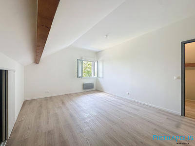Duplex - 121 m² - 5 pièces