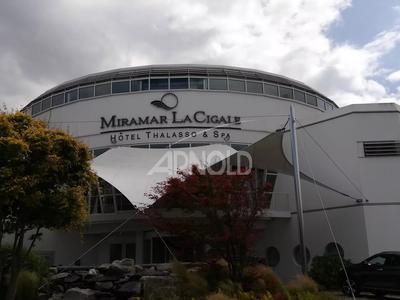 Local commercial - 136 m² - 1 pièce