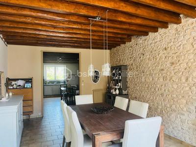 Maison - 245 m² - 8 pièces