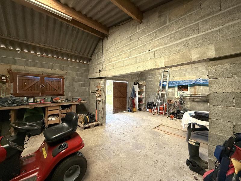 Maison - 180 m² - 9 pièces